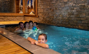 Gîte 5* piscine intérieure, sauna, à 20 mins des pistes de ski, à 300 m d’un Lac Saulxures-Sur-Moselotte